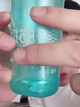 苏打水,入口回甘,好喝#苏打水 #夏天饮品 #多喝水 #抖音好物推荐官 #蔡超9588 @泉州市金莎文化传媒(蔡超) @蔡超 ⁹⁵⁸⁸