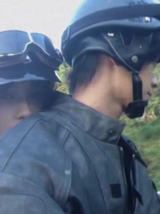 “是兄妹还是爱人我自有定论”
#氛围感 #双轨 #虞书欣 #何与