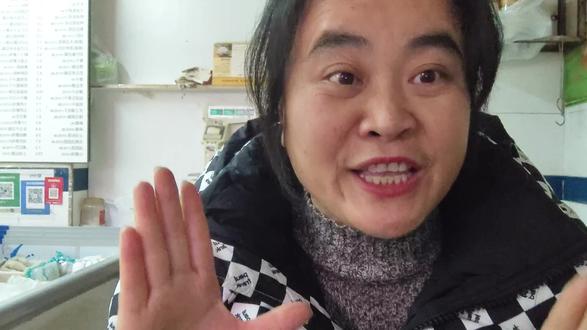 我的天呐,柬埔寨和那个泰国打起来了,打起来了大量边境的人往外逃,大概伤了十几个人#泰柬