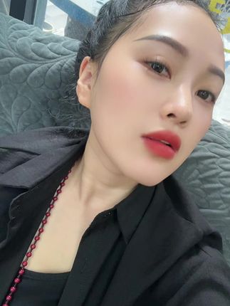 这个生活真的马上都成为我的定律了,白天忙忙碌碌晚上还不让睡觉,唉,幸好年轻这要是年纪大怎么熬,非常感谢我的姐妹们的信任,爱你们#记录生活 #真实的样子 #养发生发 #她美熙高端洗护