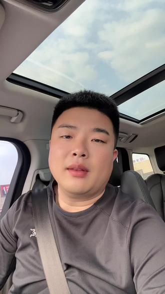 问你呢,开啥车? 集合,#最后排的学生