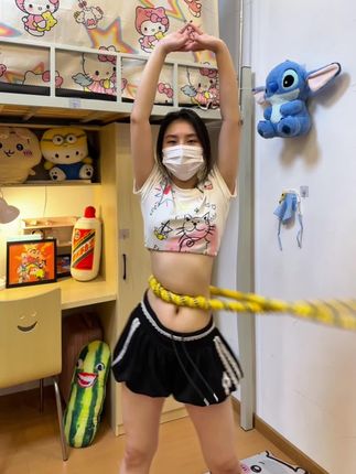 回复 @旺旺~小胆汁的评论 我现在转还来得及吗呼啦圈跟dj绝配呀#呼啦圈转起来 #居家锻炼 #坚持的意义