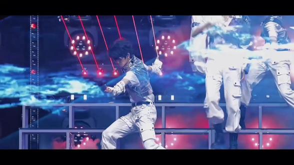 你眼睛只看着我好吗?#张函瑞 #TF四代