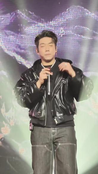 “思念的人住在弯月亮”#茶花开了该回家了#加木 @加木TRi02 (实体上线、巡演版)