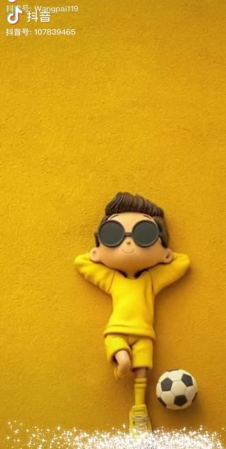 我人生所有荒谬无比的决定,
都是经过深思熟虑想出来的。
机机灵灵上了好多当,
认认真真犯了很多错,
骂骂咧咧干了好多活,
扣扣搜搜花了很多钱,
掏心掏肺得罪了很多人,
小心翼翼地闯了很多祸,
千万不要因为你的懒惰而感到焦虑,
因为你努力起来不知道要闯多大的篓子!