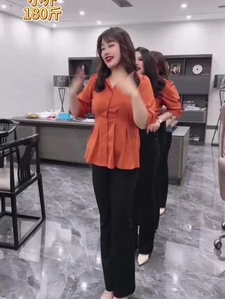 皮囊不一定完美,穿搭一定要到位#胖妹妹显瘦微喇裤 #显瘦显高显腿长 #时尚又百搭 #胖瘦都能穿 #神裤推荐