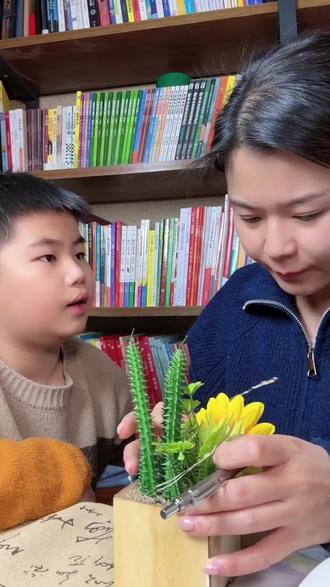 一定要在五六年级开始就让孩子每天背一个化学元素,这样到了初中不会手忙脚乱,关键是孩子对化学充满了好奇。#化学 #儿童常识 #好书推荐