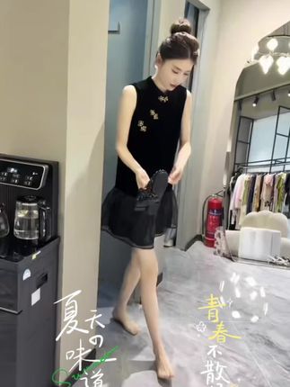 新中式黑色拼接网纱连衣裙女2025夏新款活力感无袖背心国风裙子#高级感穿搭 #今日穿搭 #引领时尚潮流 #谁穿谁好看