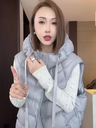 熙薇【零星碎片】2025秋季新款休闲百搭马甲羽绒服外套#秋冬穿搭 #羽绒马甲 #羽绒服 #减龄穿搭 #强烈推荐