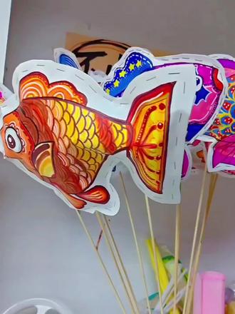 救命!我做的鱼灯居然被路人追着问链接…#秀出你的画画作品 #没点艺术细胞刷不到 #精神画手 #画画教程 #画画过程