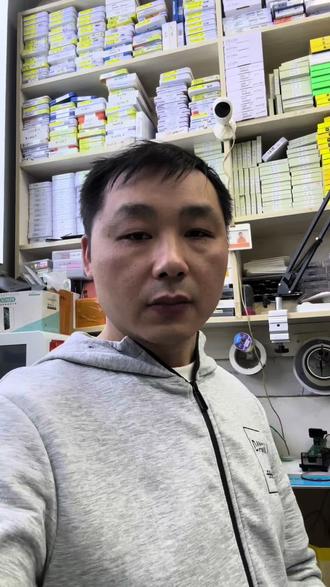 华为笔记本电脑换硅脂和风扇 #极修匠手机维修 #k哥讲电池 #魔幻猩球钢化膜#手机电脑回收置换 #笔记本电脑