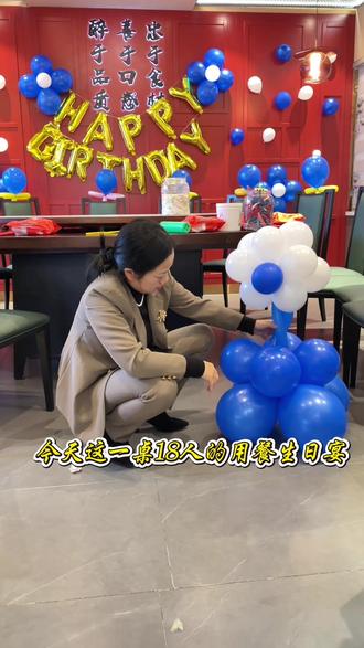 餐饮行业只配勤快人干,懒人根本干不了,在大连创业10多年,我靠的就是勤奋,别的都是锦上添花而已,一年365天,无论是刮风下雨下雪,我和老板都是一如既往的坚持站在一线,为我们的事业努力拼搏, 在你还没有资格躺平之前你要做的就是拼尽全力,加油吧我的餐饮路#记录真实生活 #创业日记 #餐饮人的不容易 #大连巴蜀鱼庄