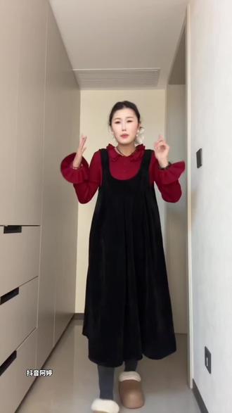 谁懂这套孕妇套装的含金量?孕期产后都能穿。而且它这个红配黑,真的又显白又吸睛#孕妇套装#孕期穿搭