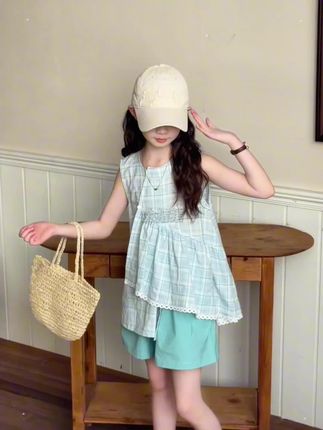 女童中大童不规则无袖上衣短裤套装#甜美穿搭 #温柔风穿搭 #生女儿就是用来打扮的