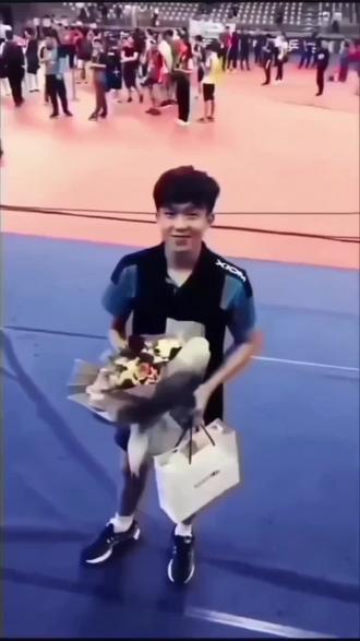 黑吉辽蒙在东北 小伙立正姑娘美#王楚钦