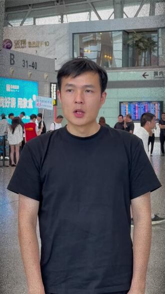 一下飞机就能到家门口,速度快到发抖! #长沙机场 #毕业季 #门对门 #机场贵宾厅服务