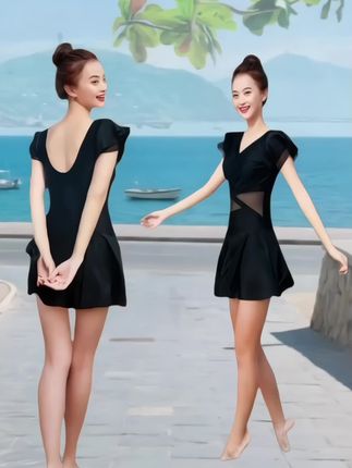 #泳衣 #穿搭 #夏季穿搭 #沙滩比基尼