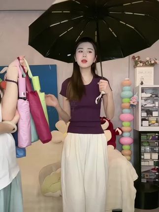 这把雨伞☂️是晴雨两用的!还是自动的!24骨的自动雨伞!又遮太阳,又遮雨!一伞多用!质量超好!#晴雨两用全自动雨伞 #自动雨伞 #好物分享 #于清授权切片 #强烈推荐