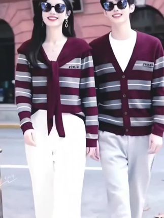“条纹针织假两件,如苏轼所言‘淡妆浓抹总相宜’,女神穿搭必备!👗✨#条纹针织假两件 #女神穿搭 #高级感穿搭”