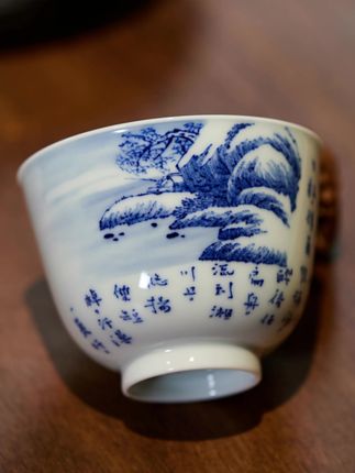 一生很短,不过晨暮与春秋;一生所求,不过平安和自由。 #茶生活 #东方美学 #器物之美 #茶器之美 #召唤茶友