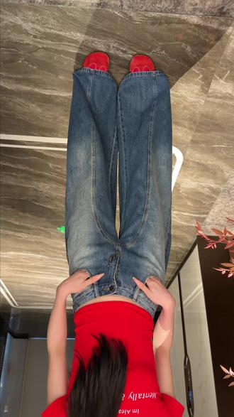 一条出门超酷超飒的设计感牛仔阔腿裤,版型很正很显瘦#牛仔裤yyds #被追着要链接的裤子 #当你有一条很百搭的牛仔裤 #牛仔裤的正确打开方式