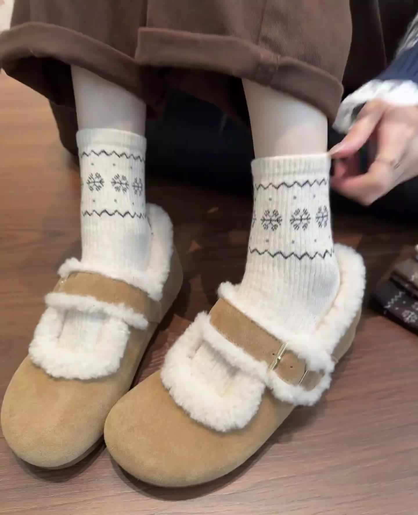 #勃肯鞋穿搭 #中筒袜 #学院风穿搭 #森系袜子 #秋天的第一双袜子