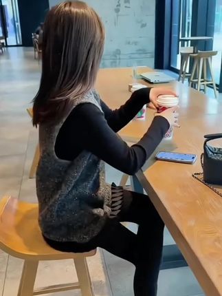 #早秋贵气感穿搭 #被秋日氛围感穿搭拿捏了 #森系少女感穿搭 #早秋贵气感穿搭 #早秋穿搭三分钟出门不是梦