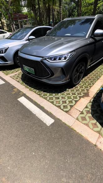 #比亚迪 天窗遮阳帘太薄了,不防晒也不隔热,我自己动手加装了一个天窗隔热遮阳挡,车内温度下降了很多,再也不怕夏季在太阳下暴晒了#宋plusdmi #秦plusdmi #比亚迪唐 #比亚迪海豚