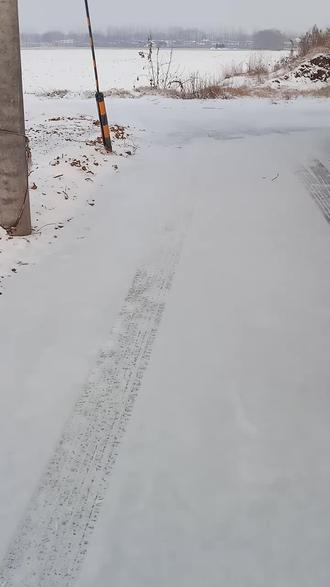 瑞雪兆丰年,我们这里下雪了,你们那里下雪了吗?