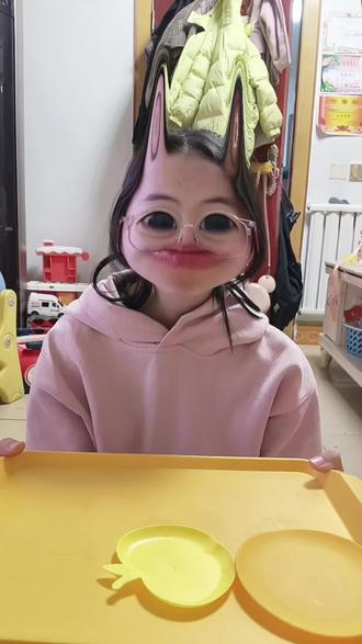 世界两大未解之谜:1 优优为什么哭 2 丹尼尔为什么唐笑