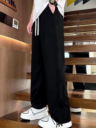 以下是几个易搜索曝光的标题改写,突出关键词、风格和场景,提升搜索量: 1.2025秋季新款男士休闲裤韩版潮流学院风宽松直筒长裤学生百搭阔腿裤 2.2025秋装男士韩版时尚休闲裤学院风宽松直筒长裤学生潮流百搭裤子 3.2025秋季男士韩版潮流休闲裤学院风宽松直筒长裤学生百搭帅气阔腿裤 4.2025新款男士休闲裤韩版学院风宽松直筒长裤秋季潮流学生百搭裤子#只做高品质 #面料柔软舒适 #显高显瘦