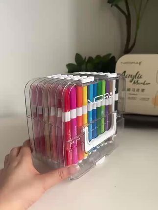 还在担心给孩子买的画笔不好用吗?快来看看这个诺雅软头丙烯马克笔吧!它出墨丝滑,叠色效果好,不会透纸,而且没有毒性,也没有异味哦,它的性价比很高,是你不错的选择。它是便携式的设计,可以随身带着,随时随地都能画画,喜欢的话就赶快下单吧!#好物推荐
