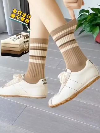 #袜子 #女袜 #时尚百搭 #条纹袜子 #秋冬穿搭 @DOU+小助手 @DOU+上热门