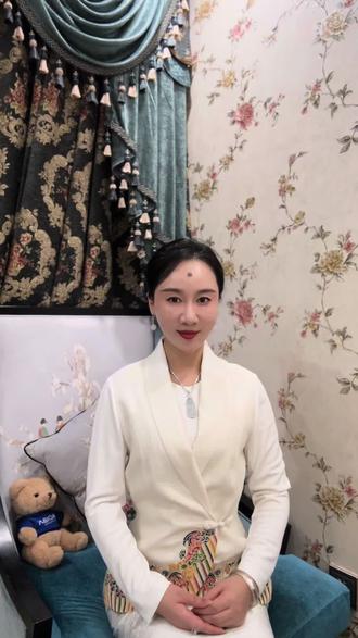 春分 昼夜均 寒暑平 恰逢二月初二龙抬头,至此万物开泰 事事通达 是以小往而大来
#春分#二月二龙抬头