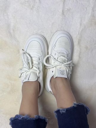 这双鞋既好又舒服#百搭小白鞋 #高品质鞋子 #潮鞋只为你打造