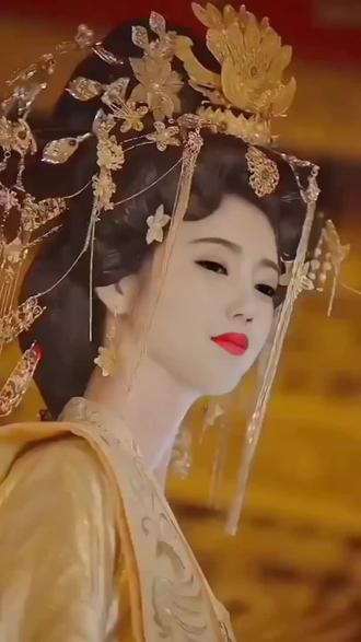 @DOU+小助手 @抖音热门 #一代女皇武则天 ,“春风得意马蹄疾,一日看尽长安花”,武则天一生充满传奇,她用行动告诉我们,无论男女,只要有志,就能“逆天改命”她用一生证明了只要心怀梦想,天地都为你让路,同时也激励我们每一个人:无论身处何境,只要心中有光,就能照亮整个世界。
