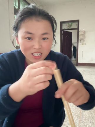 起晚了早上没来得及做早饭,正好家里还有一箱兰州拉面,孩子也爱吃#记录生活 #日常生活 #太好吃了