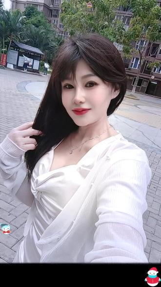 谁说一定要够漂亮才能发穿搭