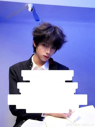 时代峰峻你继续恶搞王橹杰 王橹杰已经收集好了全部罪证 冰冷的手铐可不是和你开玩笑的!#王橹杰 #萌刊緒橹