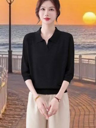 谁说大码女孩不能穿得好看又舒适?这款品牌七分袖POLO翻领上衣,薄款毛针织面料柔软亲肤,透气不闷热。经典POLO翻领,简约大方,纯色设计更是高级感满满,轻松搭配各种下装。#洋气减龄 #美出高级感 #面料柔软舒适 #显瘦穿搭 #秋季穿搭
