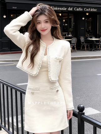 《小香风短外套+连衣裙,打造精致感满分的街拍look》 #高级感穿搭 #气质穿搭 #显瘦穿搭 #小个子穿搭 #温柔穿搭