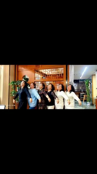 #AI锅庄舞多人版舞蹈