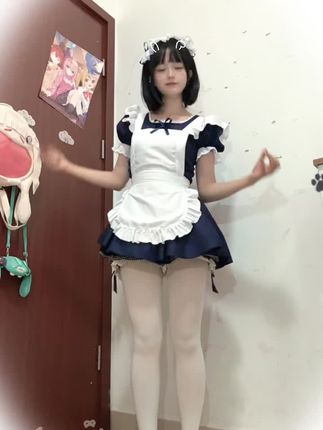 首先我不是 其次很可爱