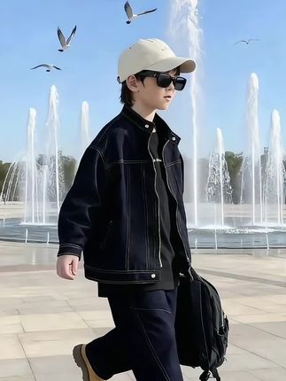 每天精心挑选时尚潮童。把儿子打扮自己理想的模样。三分长相七分打扮越穿越精致