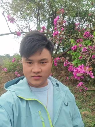 昨晚昆明天空打雷,是哪位道友在修仙吗,感觉裂开了#红肉苹果 #红肉苹果花 #三农