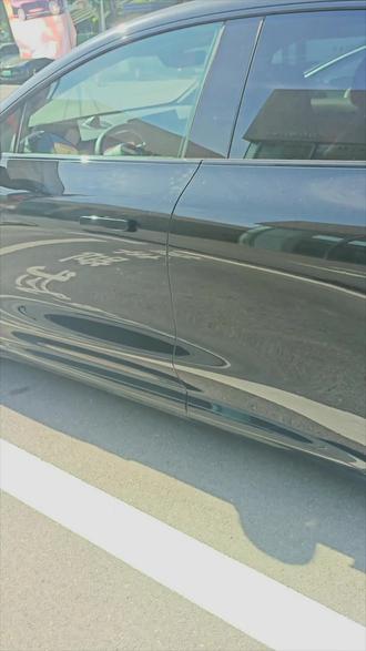 车外语音控车 鸿蒙智行智界R7车外语音控车,语音控制打开/关闭后背箱,打开/关闭充电口,打开前备箱#鸿蒙智行 #语音控车 #智界R7