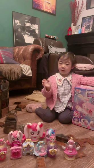 善于集邮,是唯一传承老母亲的,也算家族特色吧,集完jellycat开始集萌可#萌娃开箱 #玩具开箱 #流星萌可#奇妙萌可