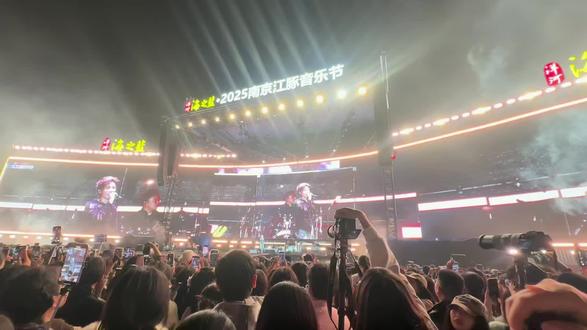 倒着盘库存,超级想听小猫唱歌🐱🎤
新专辑,音乐节,演唱会…快来快来🥝🙈🤩