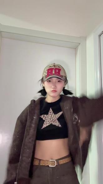 跳个酷舞!!!#low #chiquita #翻跳