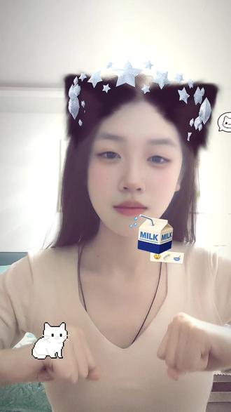 莫有口红,在这补一下💄💄💄#小爱吻痕舞 #第三个吻痕